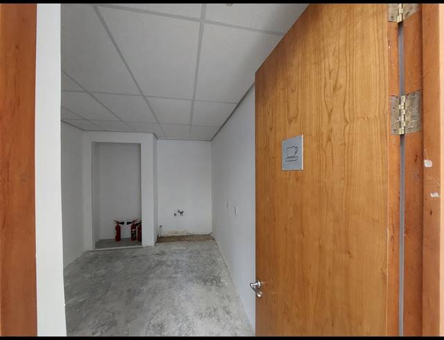 416M² OFFICE TO LET IN BRYANSTON